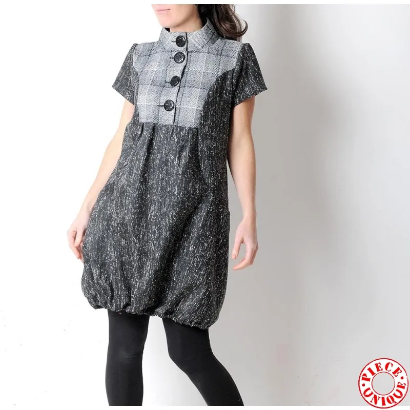 Robe boule noire et blanche, manches courtes